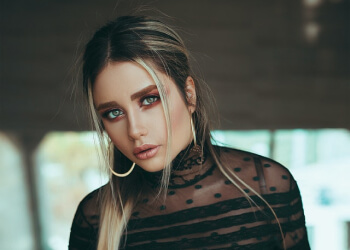 Fashion Influencer Photo Shoots 1 D