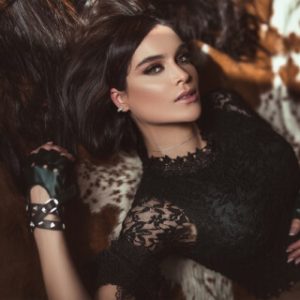 Fashion Influencer Instagram Img 3 300x300 1